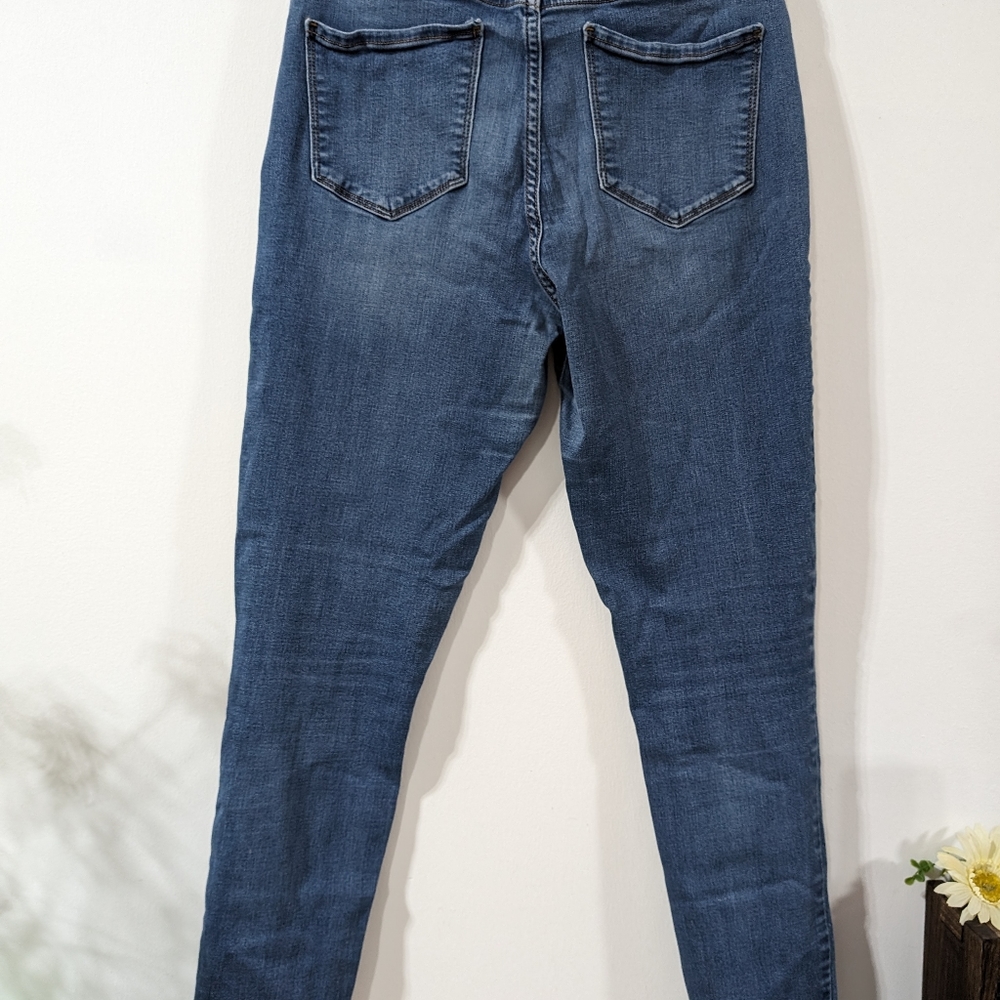 Old Navy Rockstar Jeans Pull On Size 12 - Picture 3 of 5